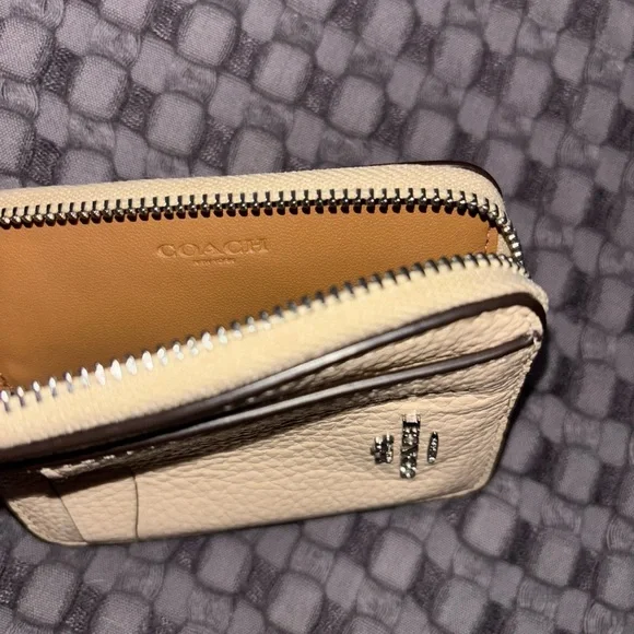 Coach Zip Card Case - Picture 5 of 6